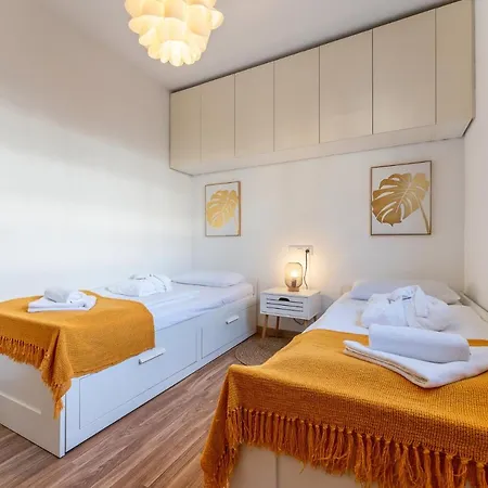 Spacious 2bed Family In Puerto Marina 아파트 *