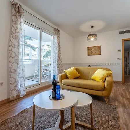 Spacious 2bed Family In Puerto Marina